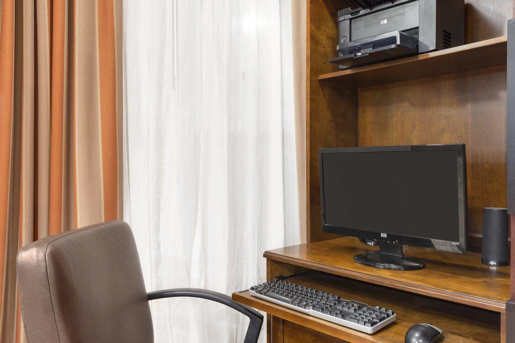 פורט וונטוורת' Country Inn & Suites By Radisson, Savannah I-95 North, Ga מראה חיצוני תמונה